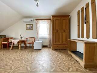 Гостиница Surikov Guest House Суздаль Двухместный номер с 1 кроватью и собственной ванной комнатой-2