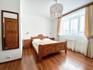 Гостиница Surikov Guest House Суздаль Двухместный номер с 1 кроватью и собственной ванной комнатой-1